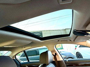 BMW 7 Series thumbnail