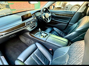 BMW 7 Series thumbnail