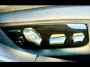 BMW 7 Series thumbnail