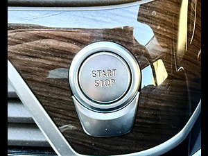 BMW 7 Series thumbnail