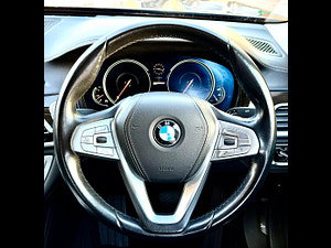 BMW 7 Series thumbnail