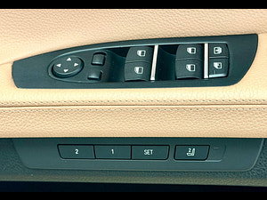 BMW 7 Series thumbnail