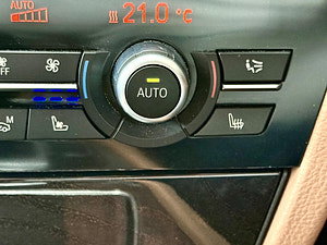 BMW 7 Series thumbnail