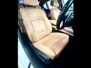BMW 7 Series thumbnail
