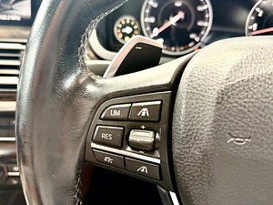BMW 7 Series thumbnail