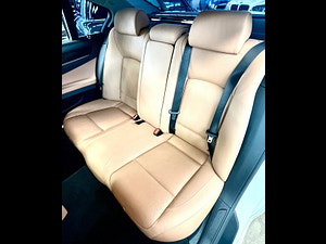 BMW 7 Series thumbnail