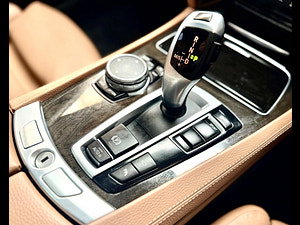 BMW 7 Series thumbnail