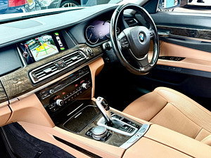 BMW 7 Series thumbnail