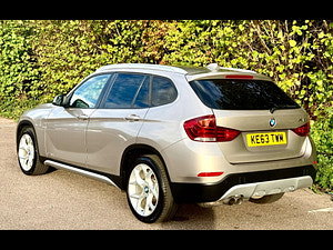 BMW X1 thumbnail