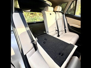 BMW X1 thumbnail