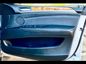 BMW X5 thumbnail