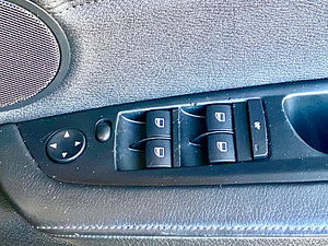 BMW X5 thumbnail