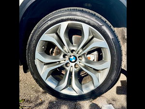 BMW X5 thumbnail