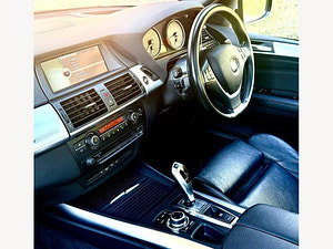 BMW X5 thumbnail