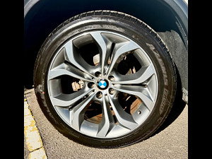 BMW X5 thumbnail