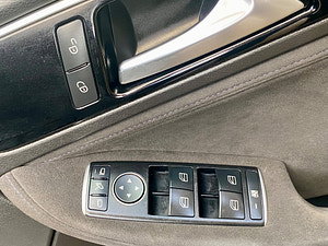 Infiniti Q30 thumbnail