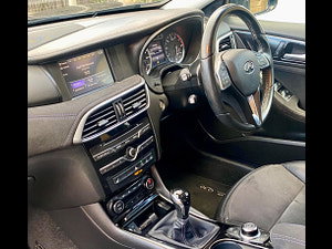 Infiniti Q30 thumbnail