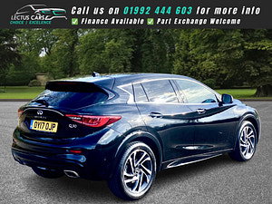 Infiniti Q30 thumbnail