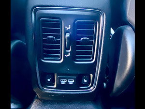 Jeep Grand Cherokee thumbnail