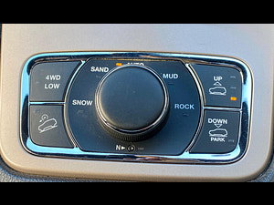 Jeep Grand Cherokee thumbnail
