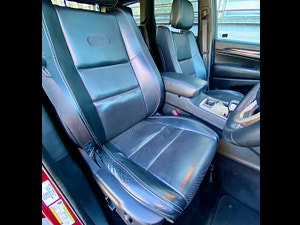 Jeep Grand Cherokee thumbnail