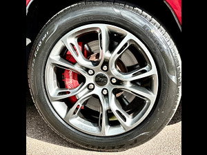 Jeep Grand Cherokee thumbnail