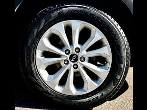 Kia Sorento thumbnail