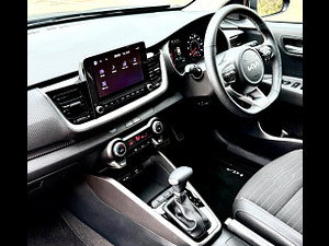 Kia Stonic thumbnail