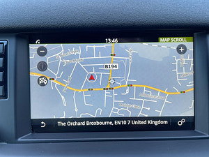 Land Rover Discovery Sport thumbnail