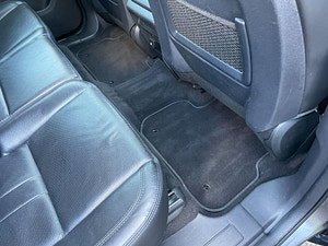 Land Rover Discovery Sport thumbnail