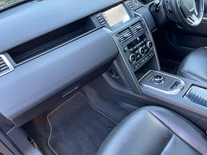 Land Rover Discovery Sport thumbnail