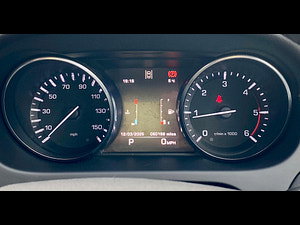 Land Rover Discovery Sport thumbnail