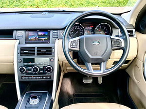Land Rover Discovery Sport thumbnail