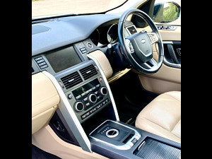 Land Rover Discovery Sport thumbnail