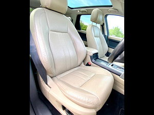 Land Rover Discovery Sport thumbnail