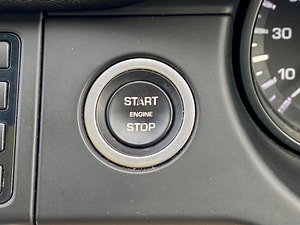 Land Rover Discovery Sport thumbnail