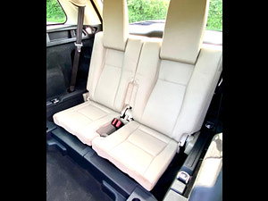 Land Rover Discovery Sport thumbnail