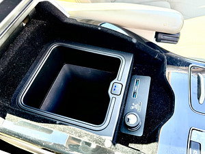Land Rover Range Rover thumbnail