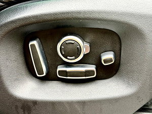 Land Rover Range Rover thumbnail