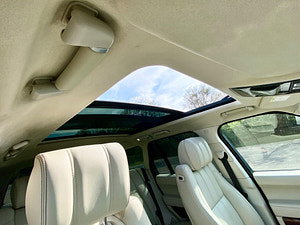 Land Rover Range Rover thumbnail