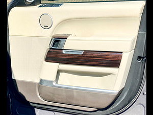 Land Rover Range Rover thumbnail