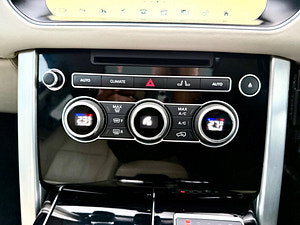 Land Rover Range Rover thumbnail