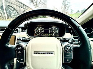 Land Rover Range Rover thumbnail