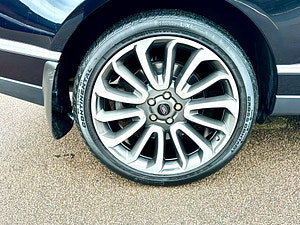 Land Rover Range Rover thumbnail