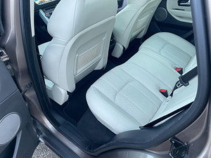 Land Rover Range Rover Evoque thumbnail