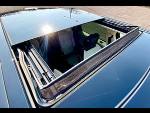 Land Rover Range Rover Sport thumbnail