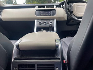 Land Rover Range Rover Sport thumbnail