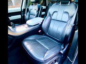 Land Rover Range Rover Sport thumbnail