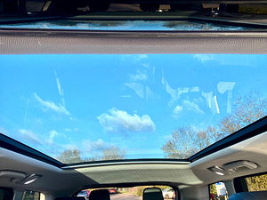 Land Rover Range Rover Sport thumbnail