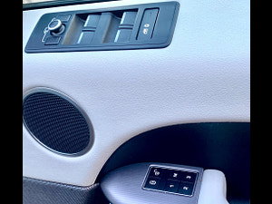 Land Rover Range Rover Sport thumbnail